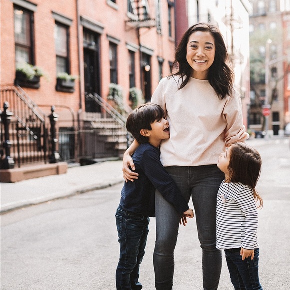 Meet your Posher, Jennifer - Picture 1 of 1